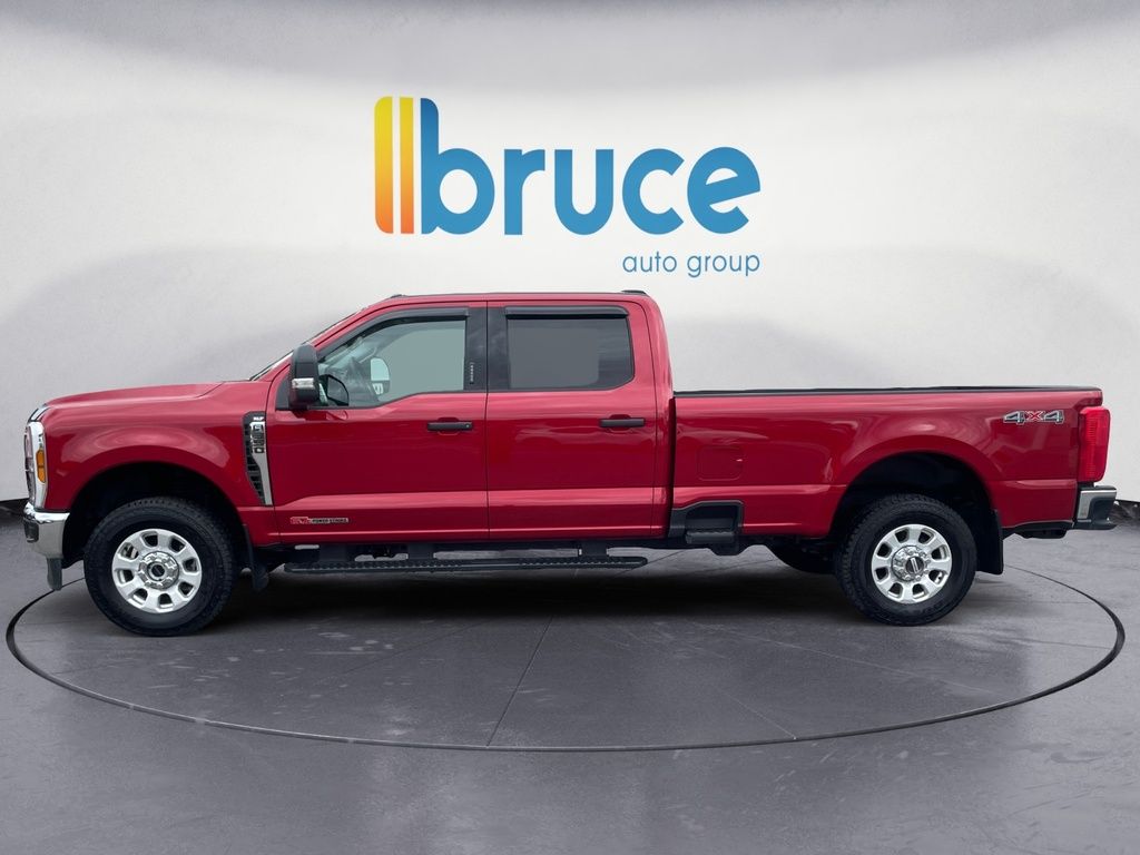 2024 Ford F-350 4X4 CREW CAB PICKUP/