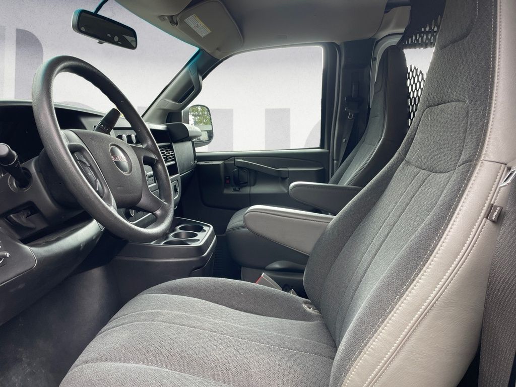 2020 GMC Savana Cargo Van BASE