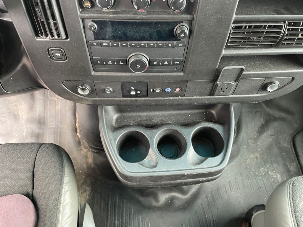 2020 GMC Savana Cargo Van BASE