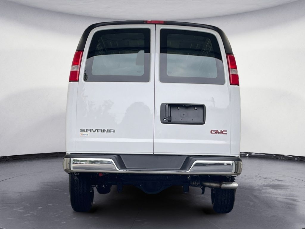 2025 GMC Savana Cargo Van BASE