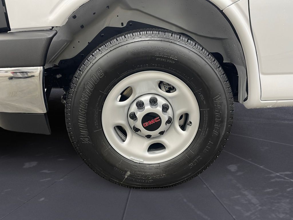 2025 GMC Savana Cargo Van BASE