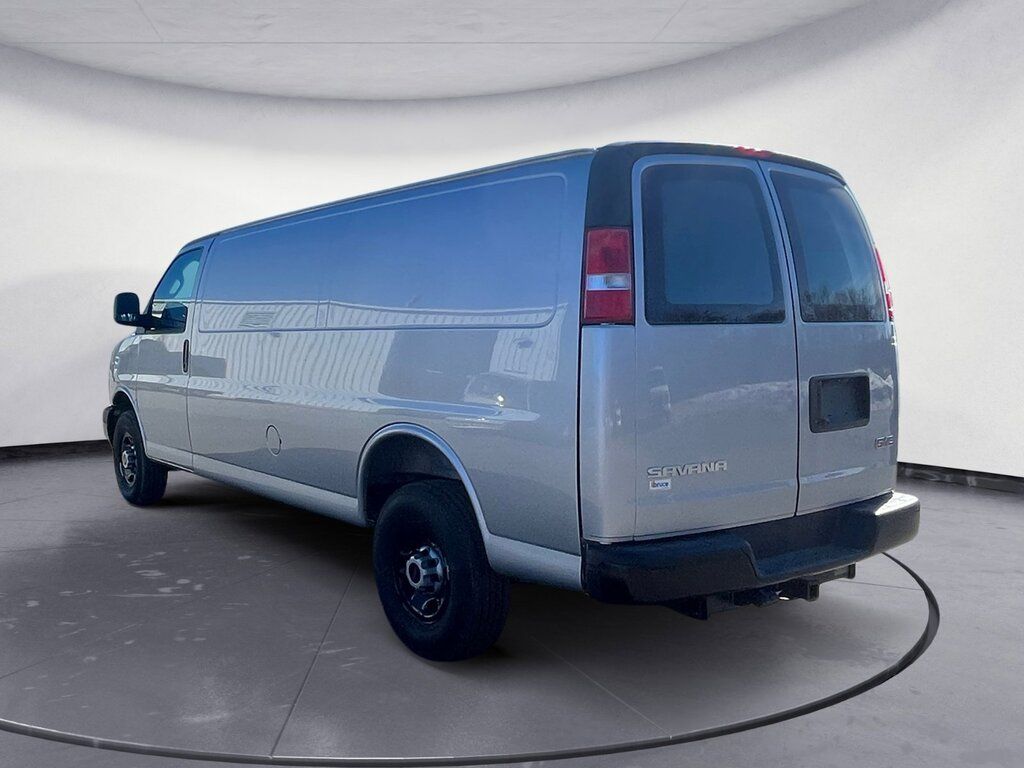 2025 GMC Savana Cargo Van BASE