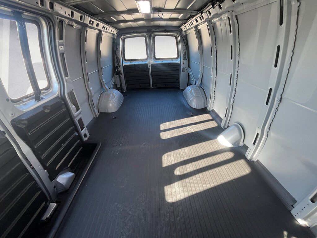 2025 GMC Savana Cargo Van BASE
