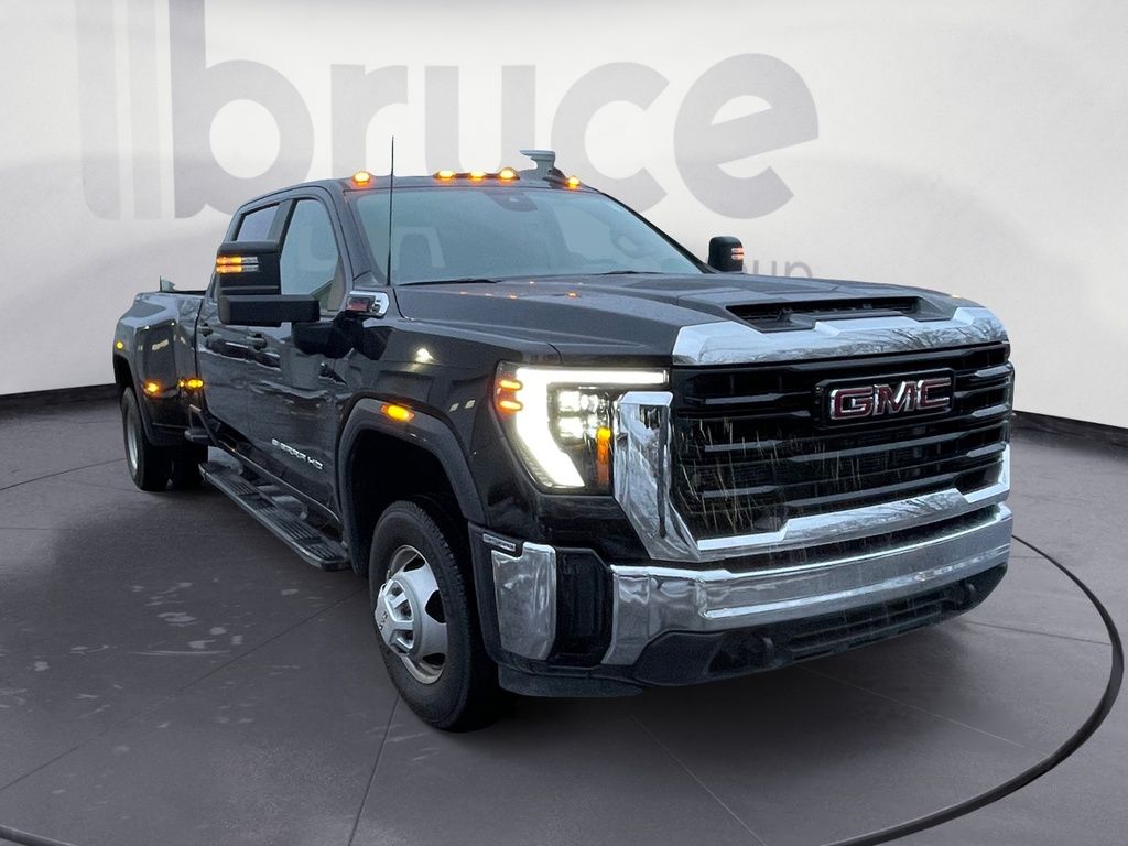 2024 GMC Sierra 3500 4WD CREW CAB PRO