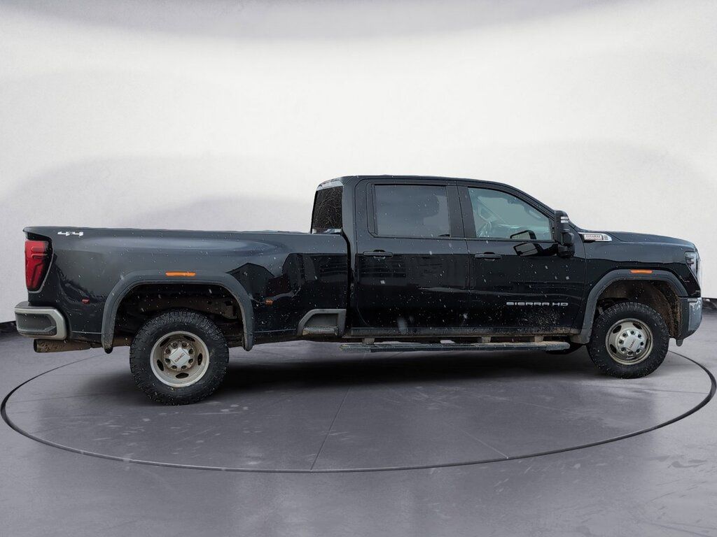 2024 GMC Sierra 3500 4WD CREW CAB PRO