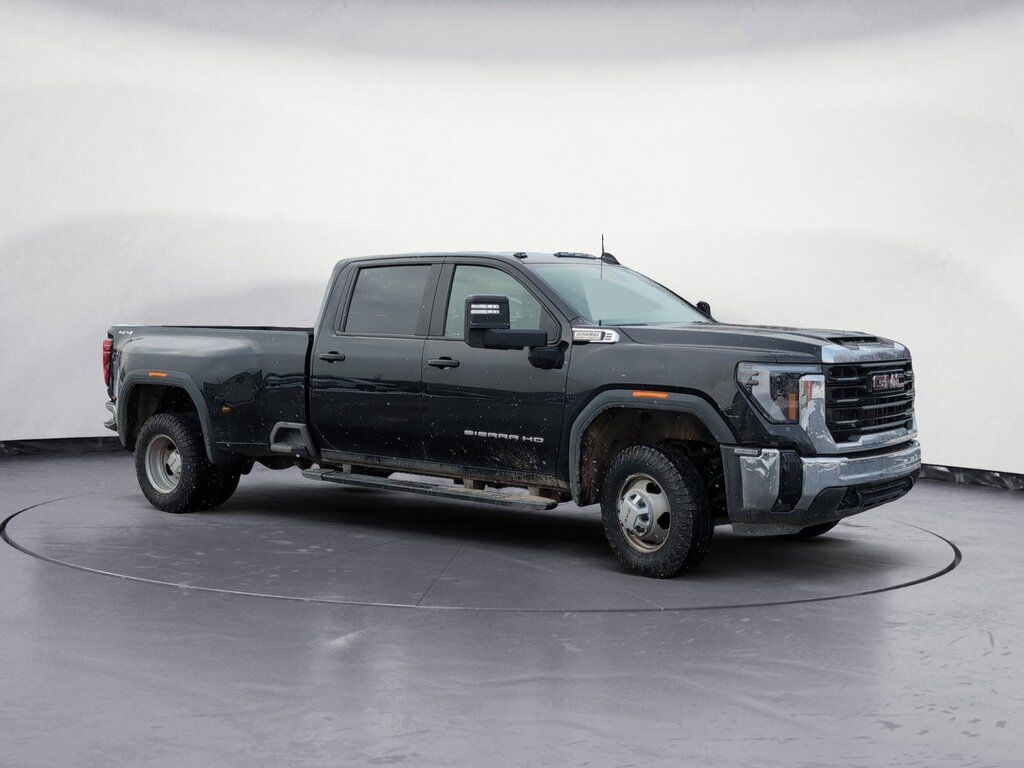 2024 GMC Sierra 3500 4WD CREW CAB PRO