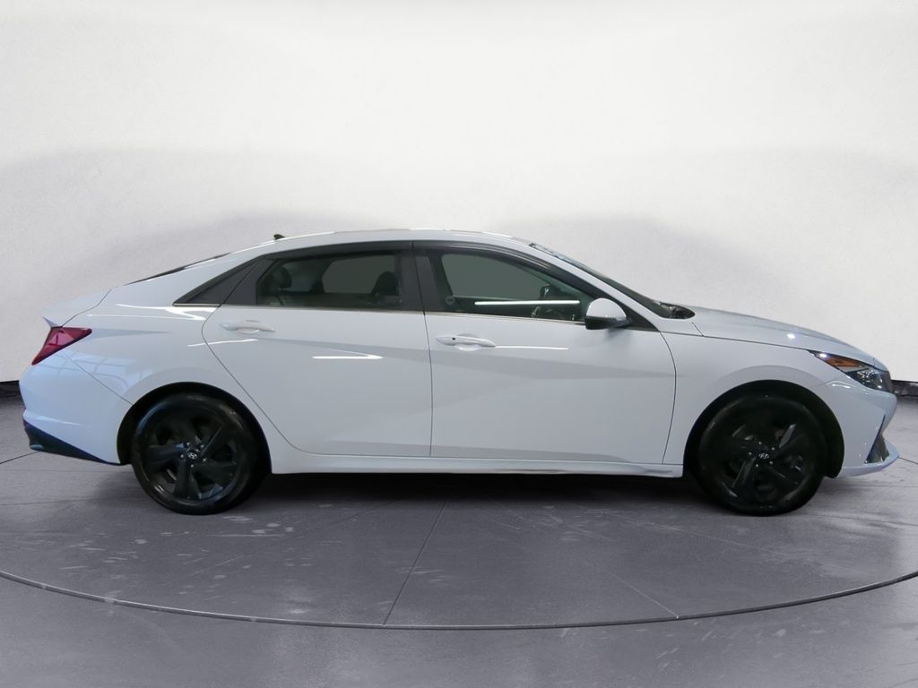 2022 Hyundai Elantra Hybrid ULTIMATE