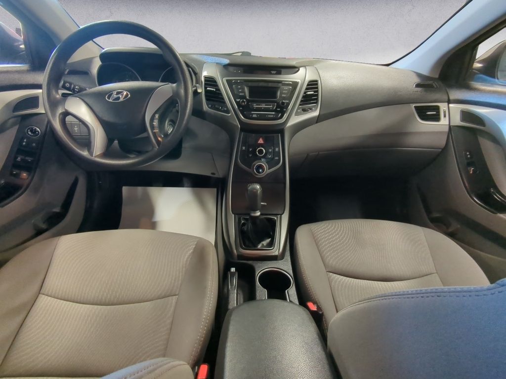 Hyundai Elantra L 2016