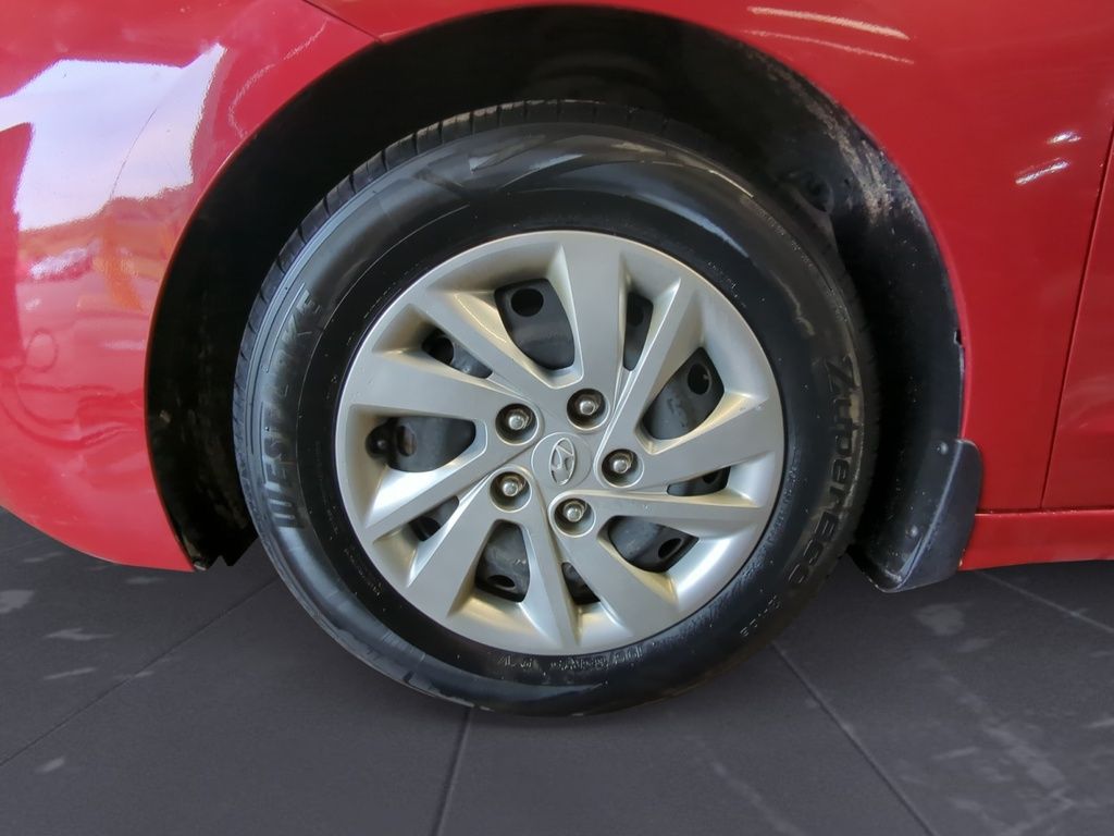 2019 Hyundai Elantra ESSENTIAL