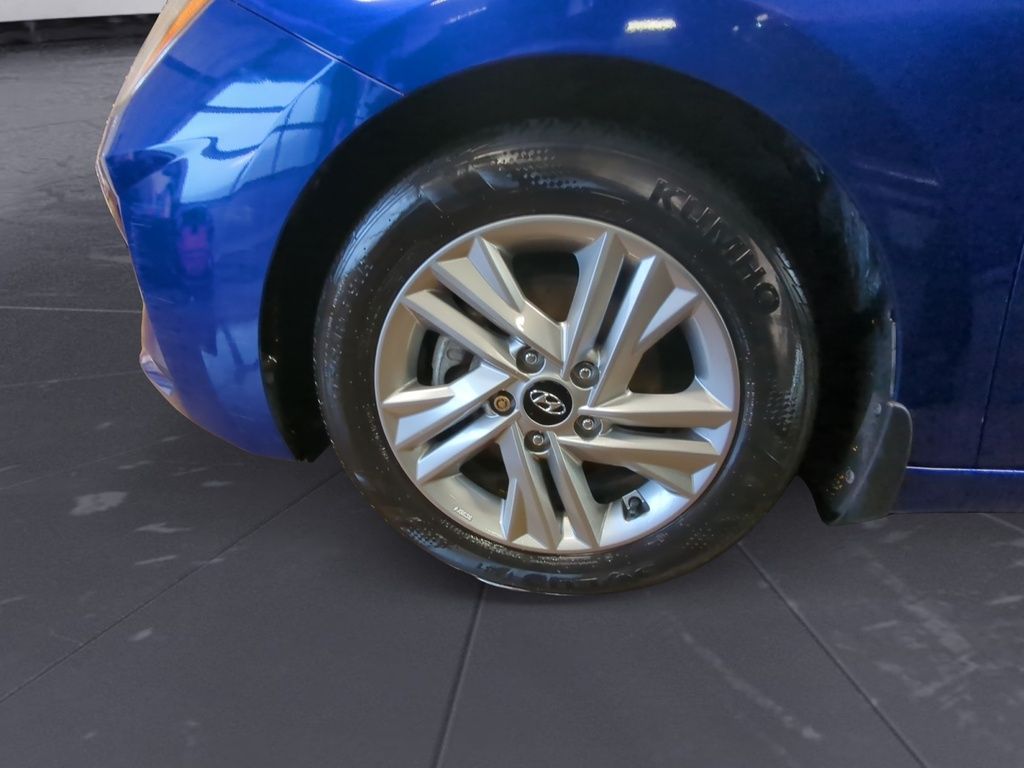2020 Hyundai Elantra PREFERRED- SUNROOF!