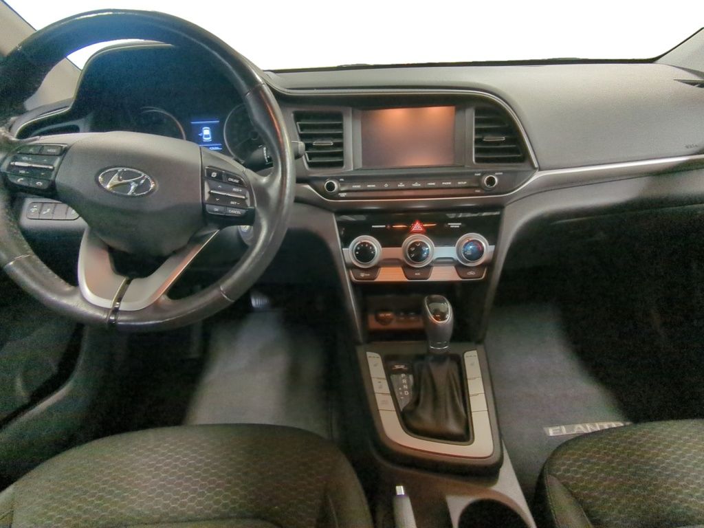 2020 Hyundai Elantra PREFERRED- SUNROOF!