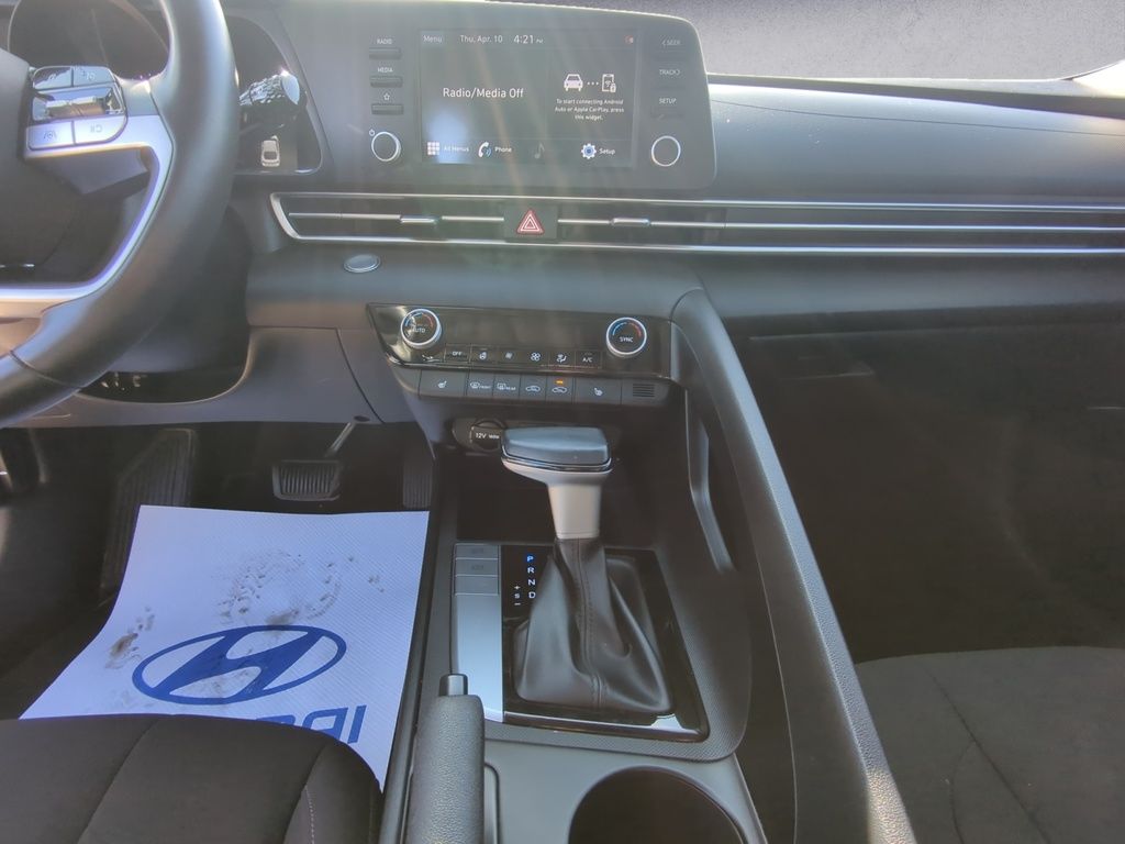 2022 Hyundai Elantra PREFERRED