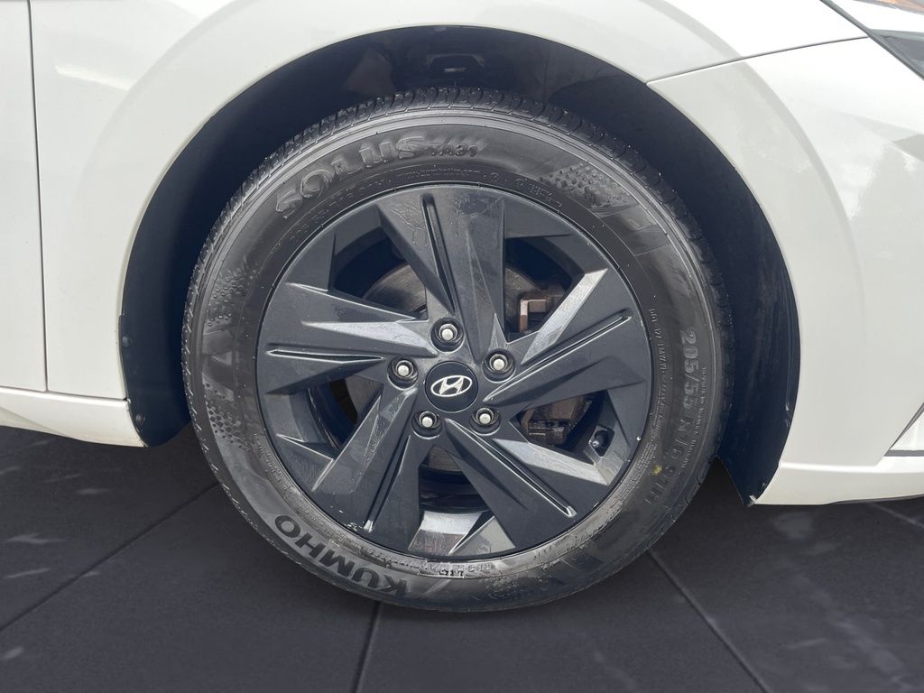 2022 Hyundai Elantra PREFERRED