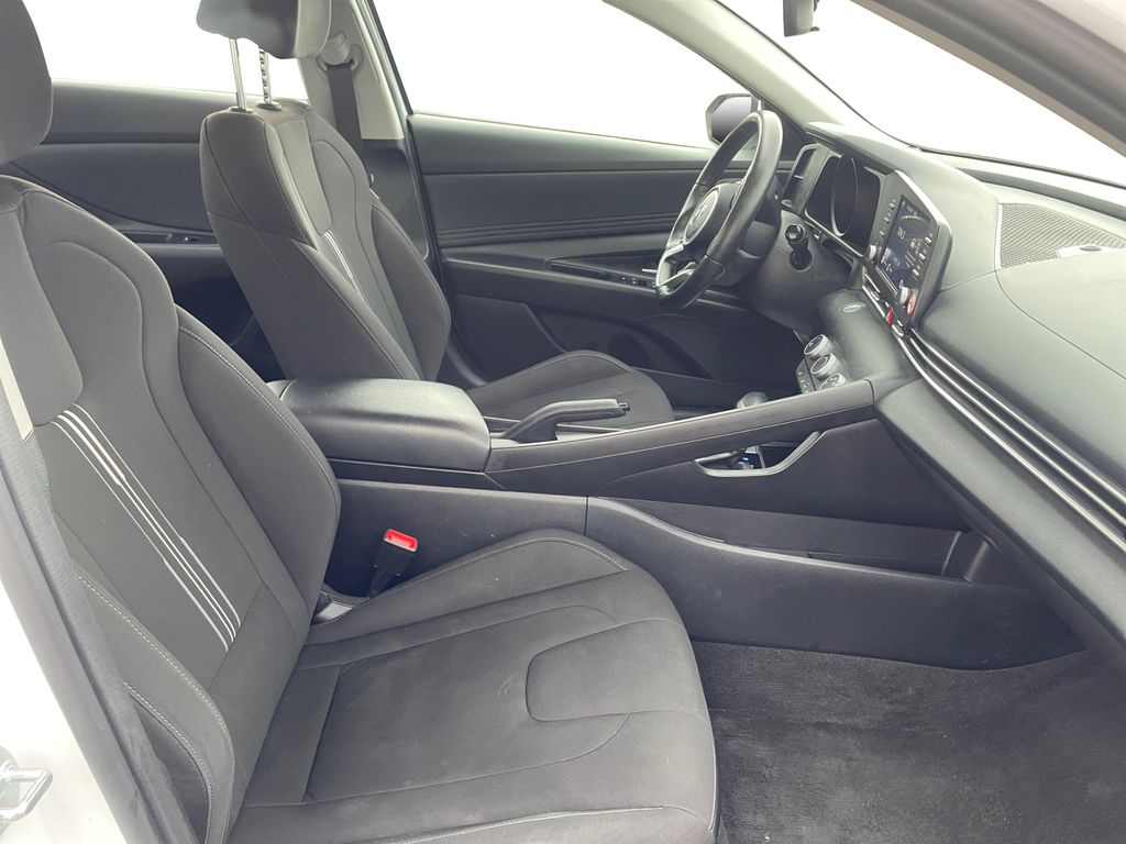 2022 Hyundai Elantra PREFERRED