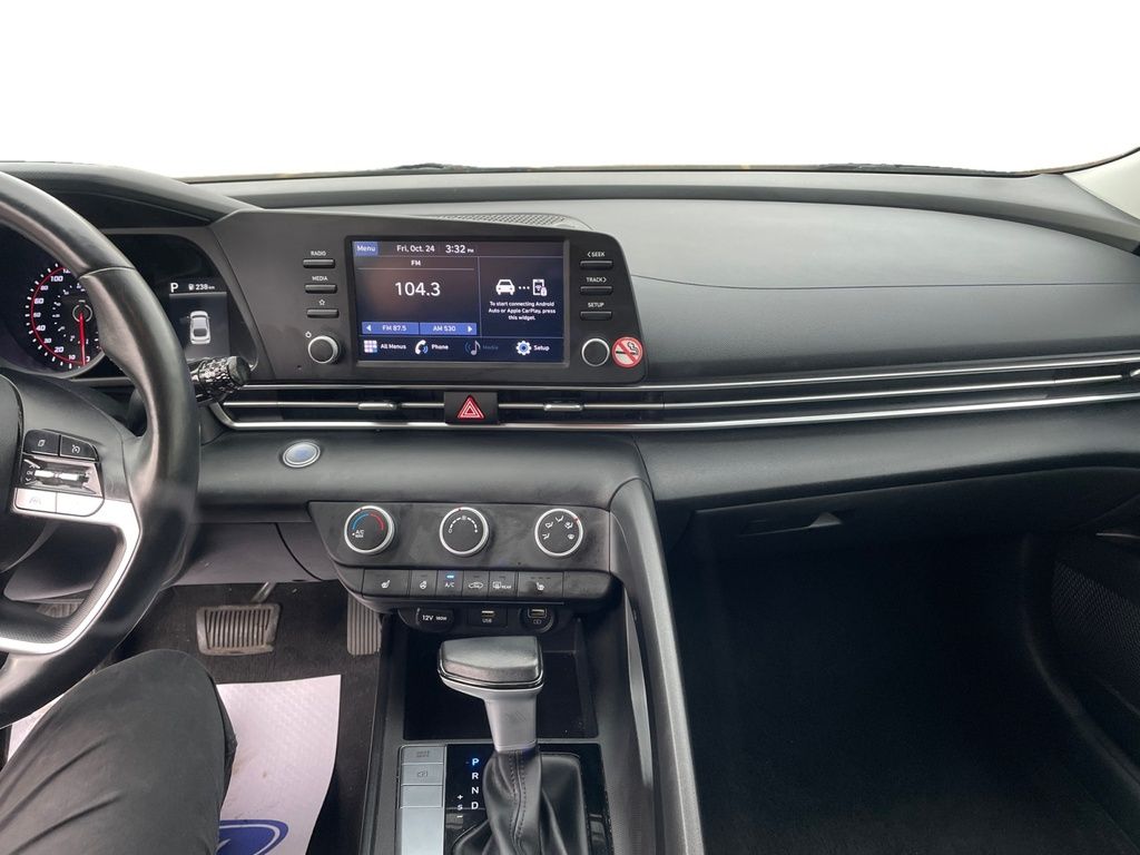 2022 Hyundai Elantra PREFERRED