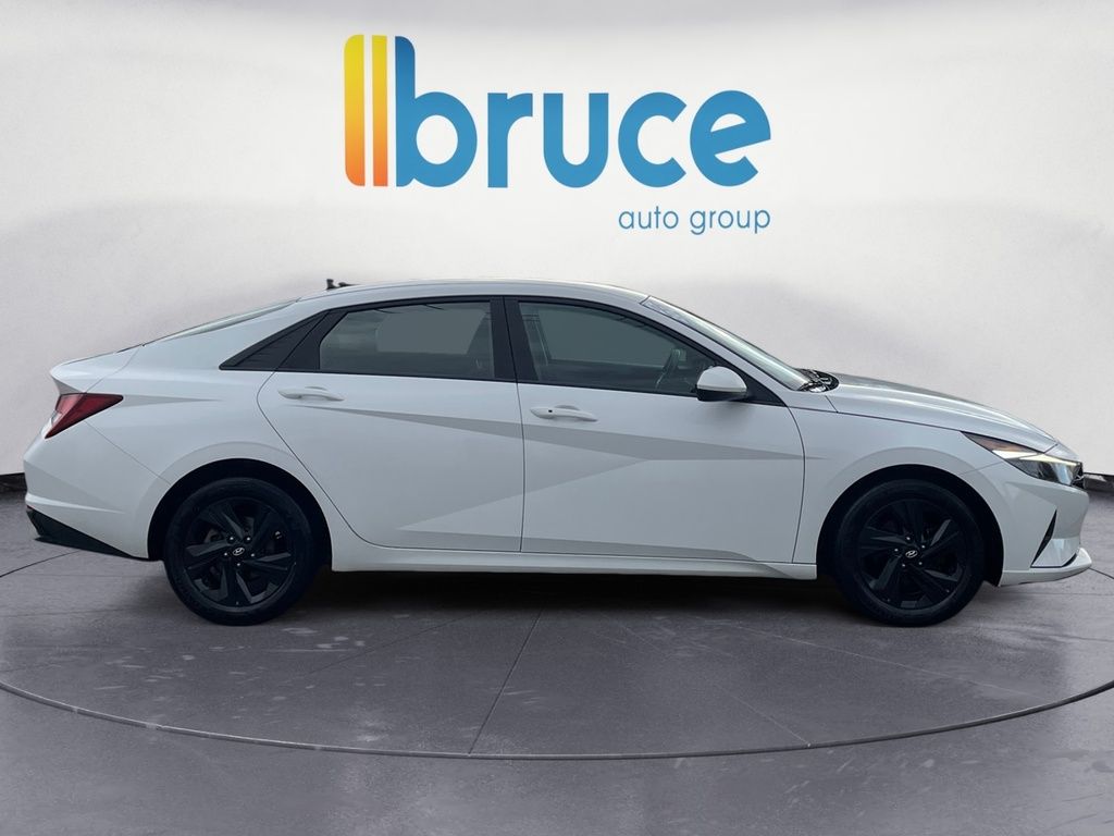 2022 Hyundai Elantra PREFERRED
