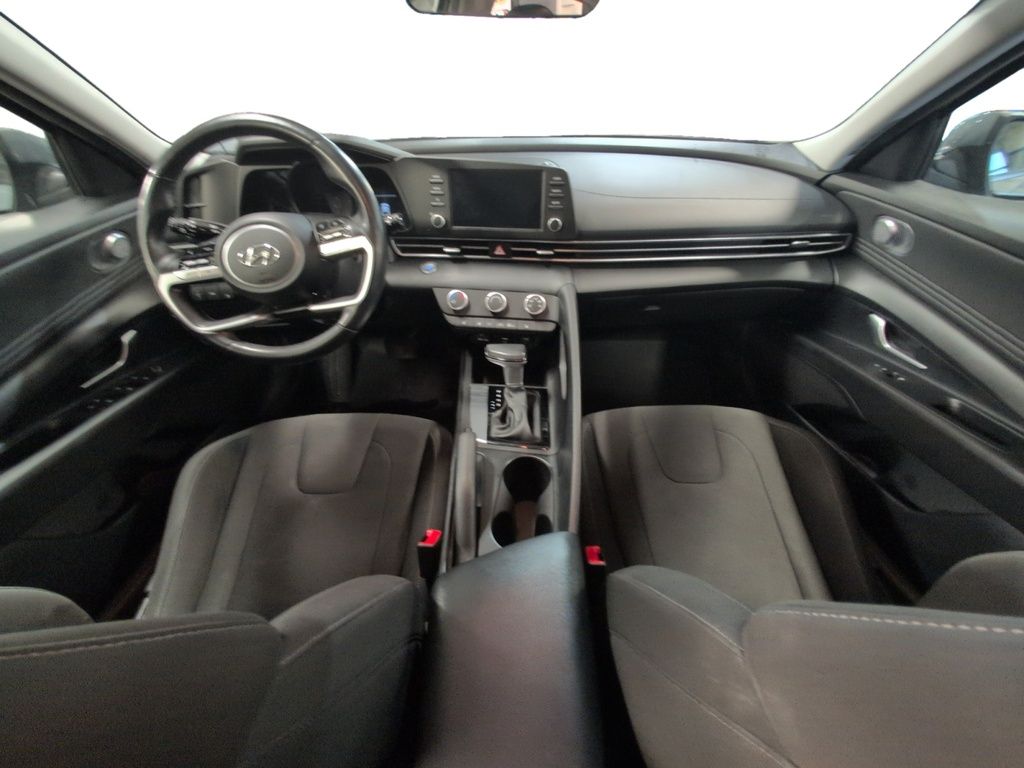 2022 Hyundai Elantra BASE