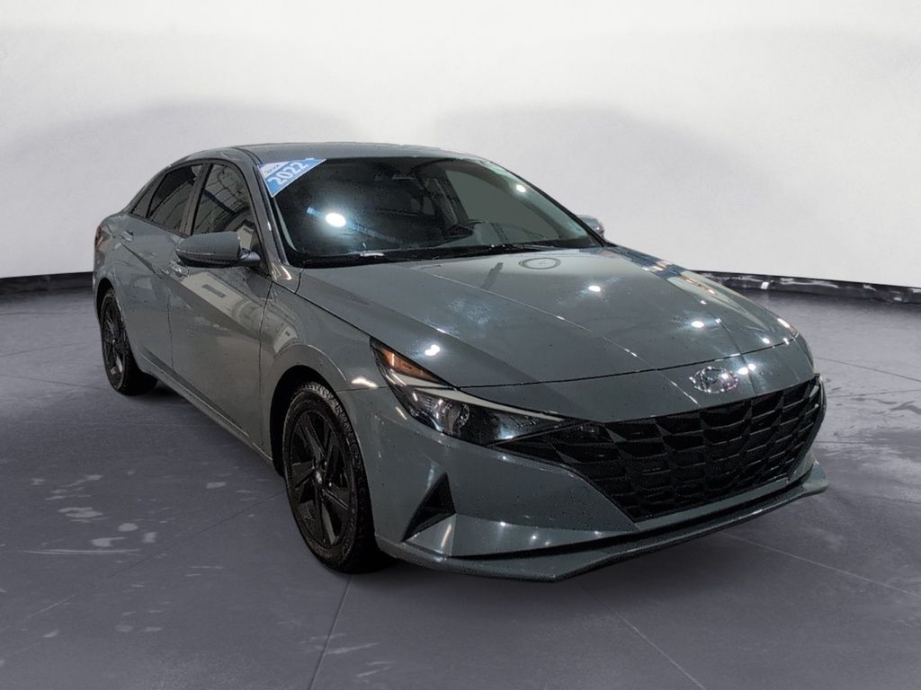 2022 Hyundai Elantra BASE