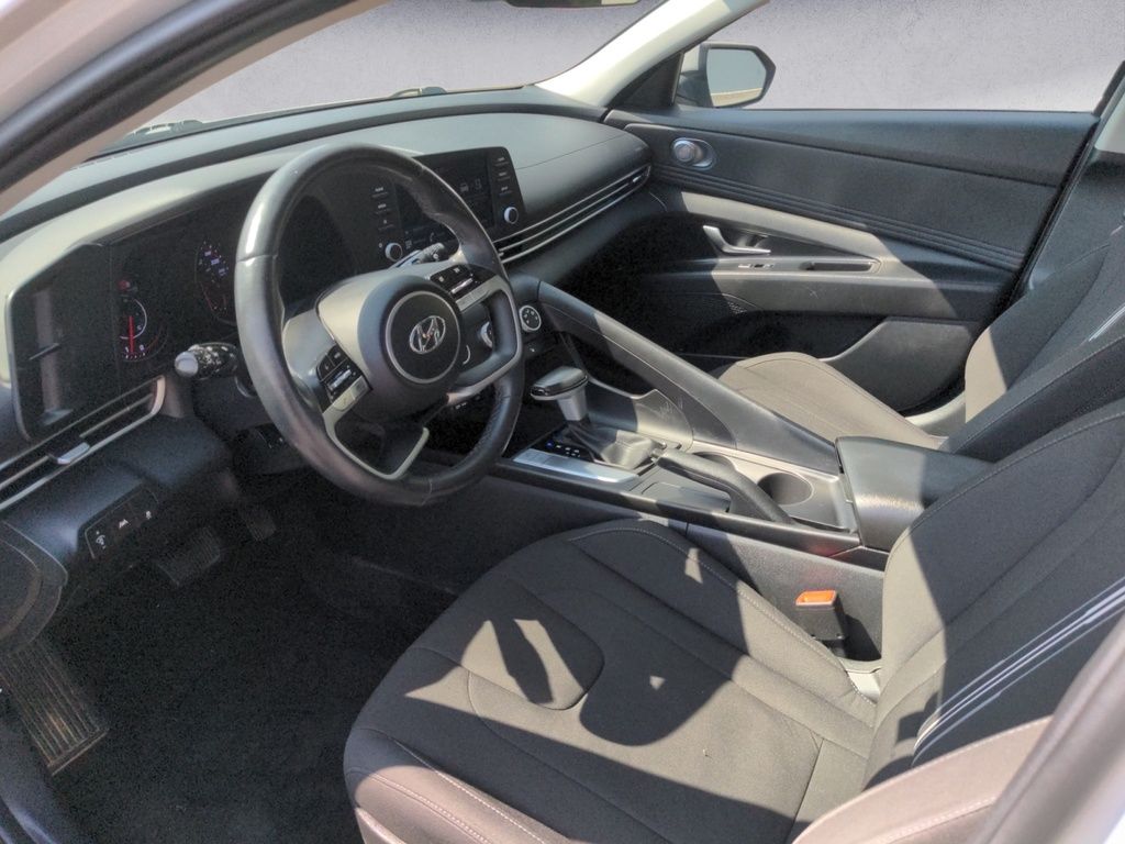Hyundai Elantra Preferred - Fresh Trade 2023