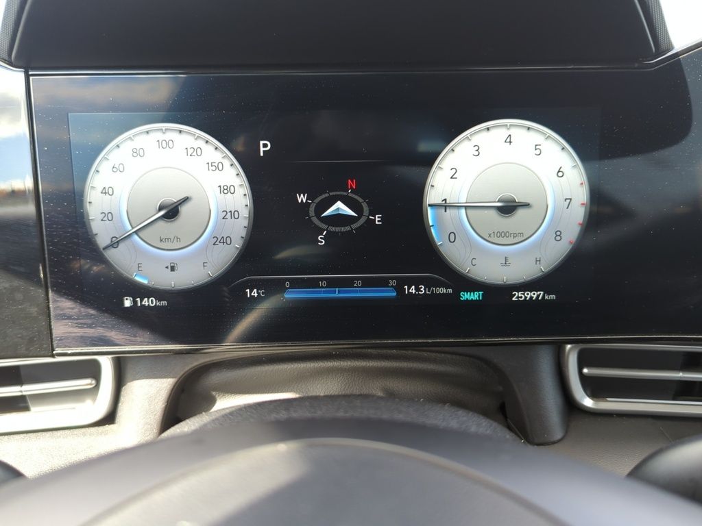 2023 Hyundai Elantra PREFERRED- LOW KM