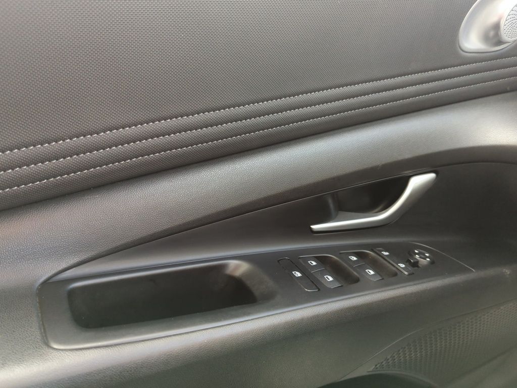 2023 Hyundai Elantra PREFERRED