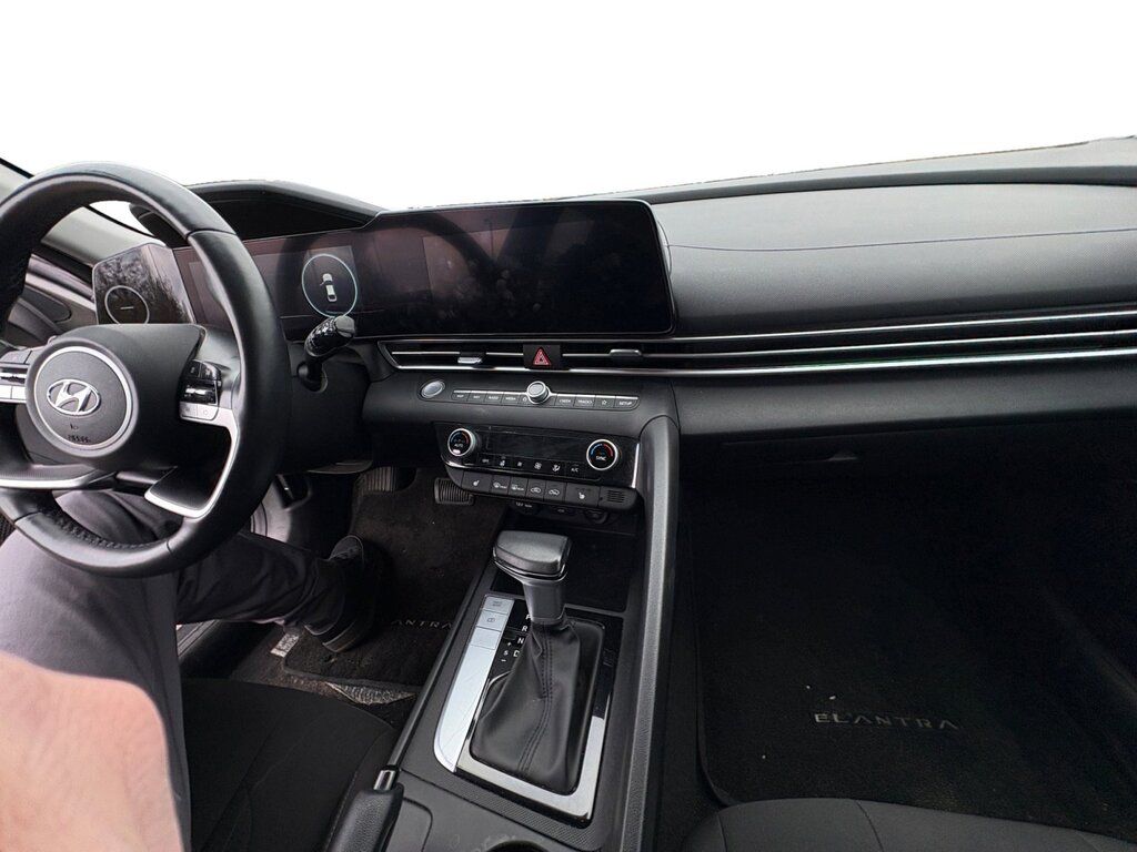 2023 Hyundai Elantra PREFERRED