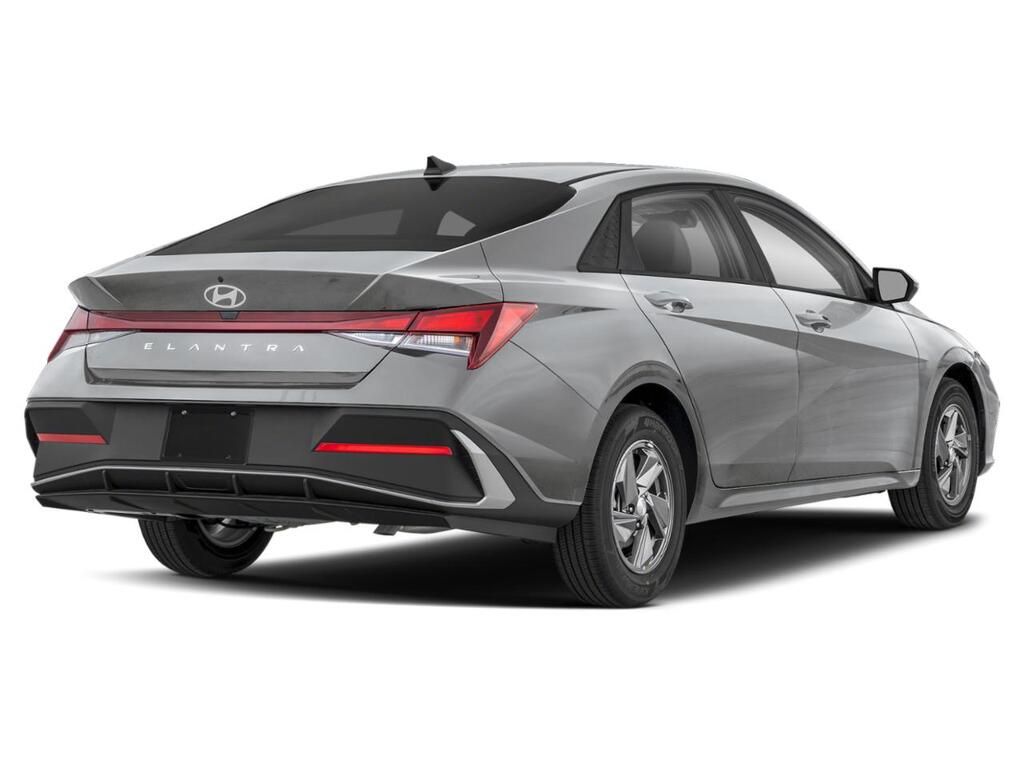 Hyundai Elantra ESSENTIAL 2024