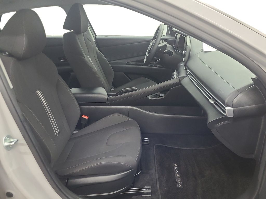 2025 Hyundai Elantra PREFERRED