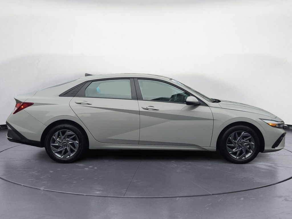 2025 Hyundai Elantra PREFERRED