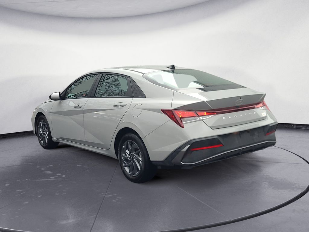 2025 Hyundai Elantra PREFERRED