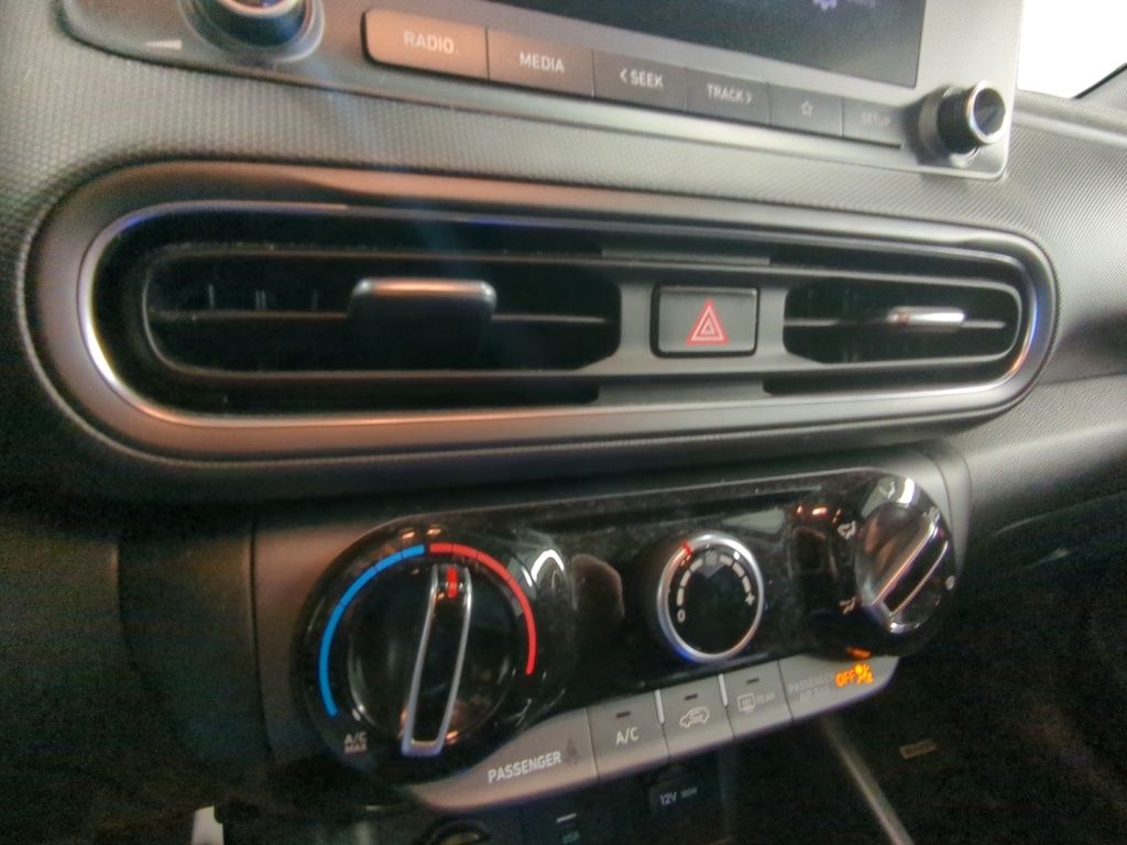 2023 Hyundai Kona ESSENTIAL