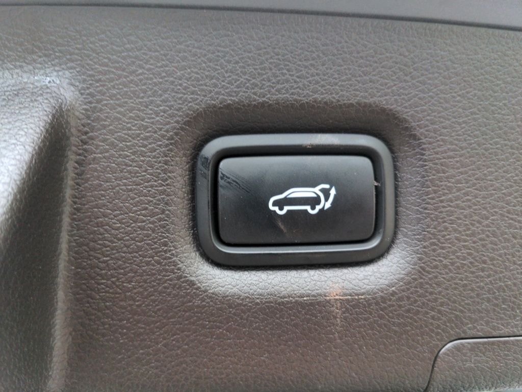 2022 Hyundai Santa Fe Plug-In Hybrid PLUG IN HYBRID LOW LOW KMS!!