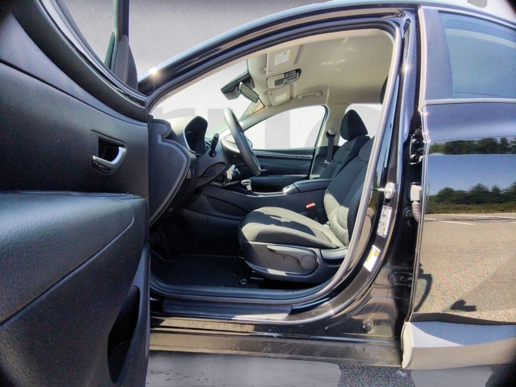 2023 Hyundai Tucson ESSENTIAL