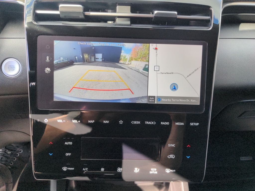 2024 Hyundai Tucson Preferred AWD !!! Ultra Low KMS!