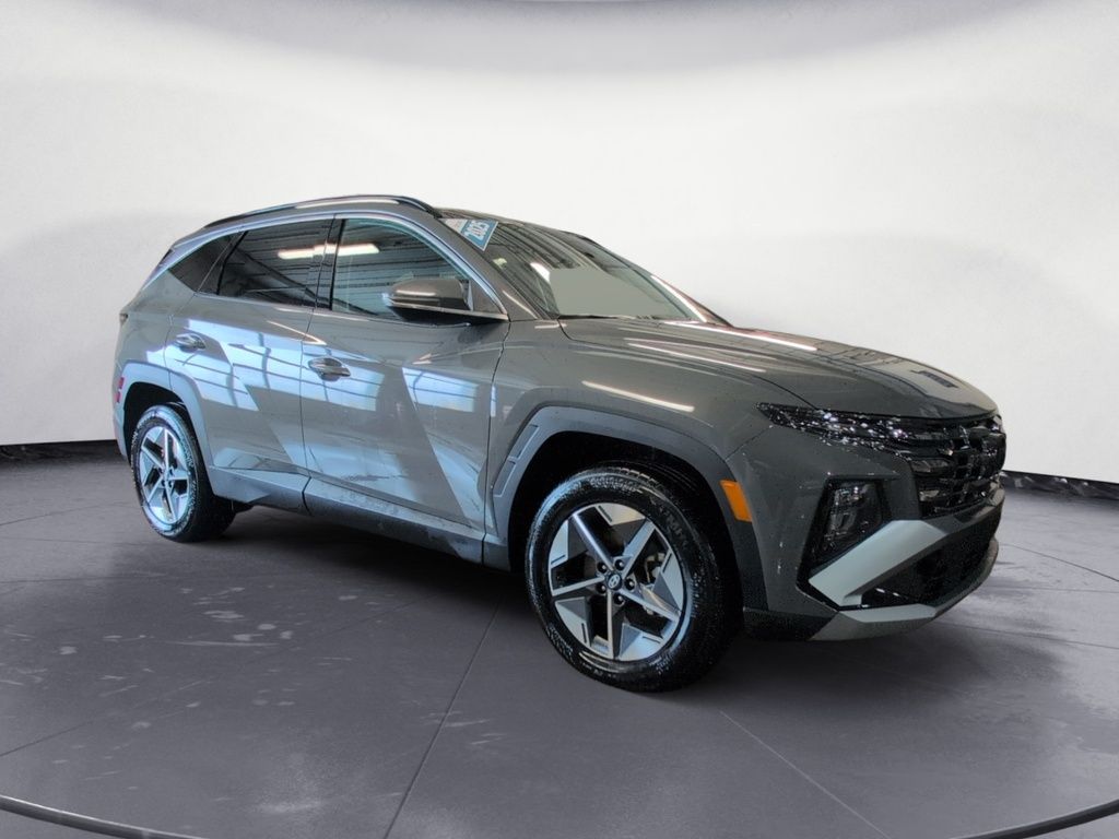2025 Hyundai Tucson PREFERRED- HEATED SEATS!