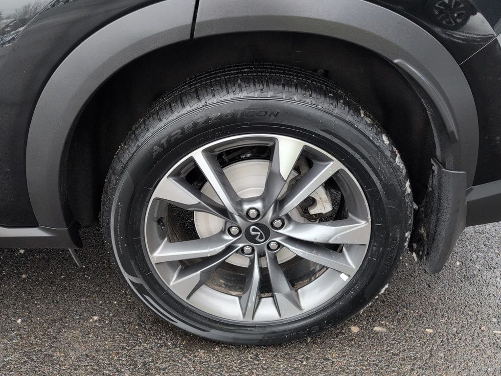 2025 Infiniti QX60 LUXE FULLY LOADED!