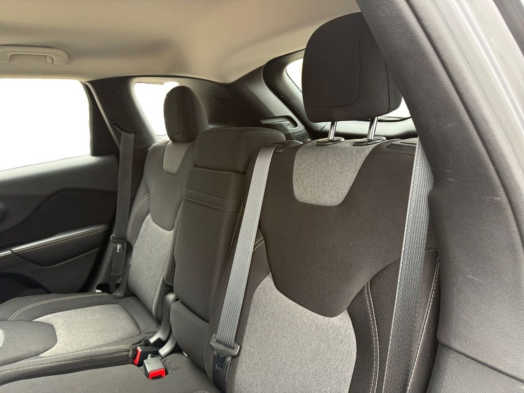 2014 Jeep Cherokee SPORT