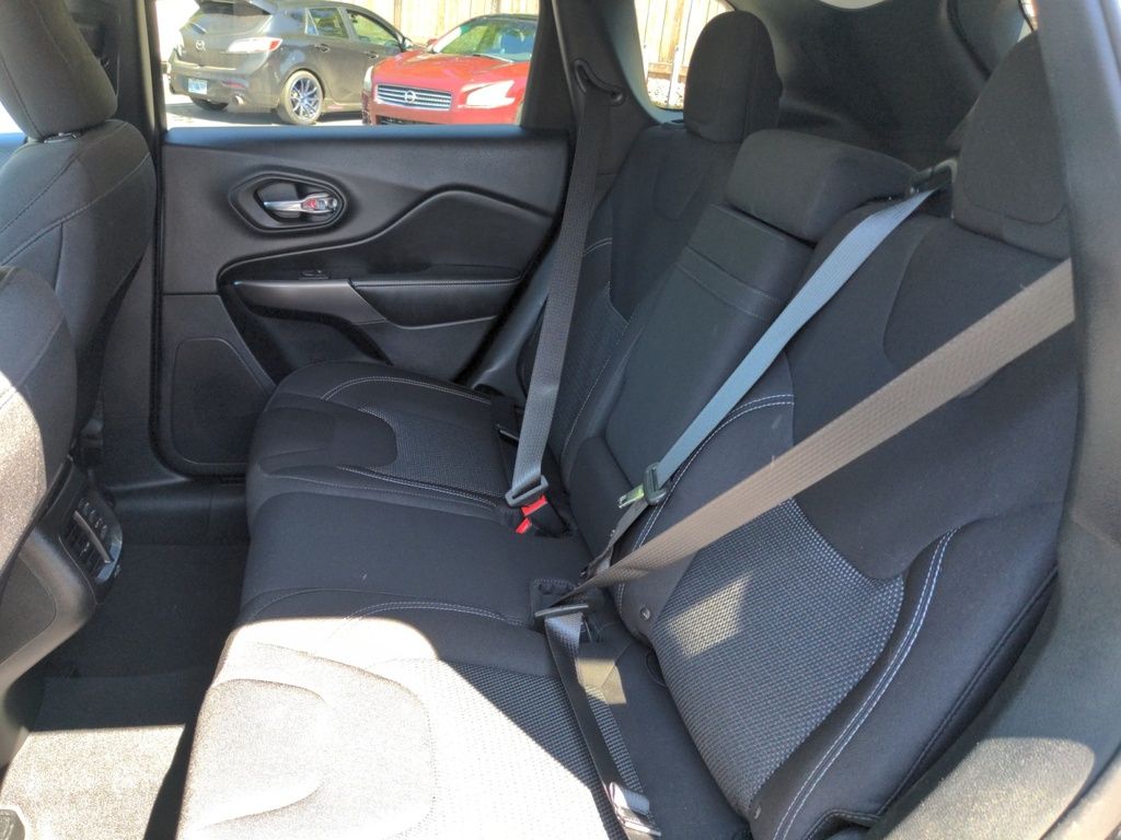 Jeep Cherokee Sport 4x4 - Fresh Trade 2019