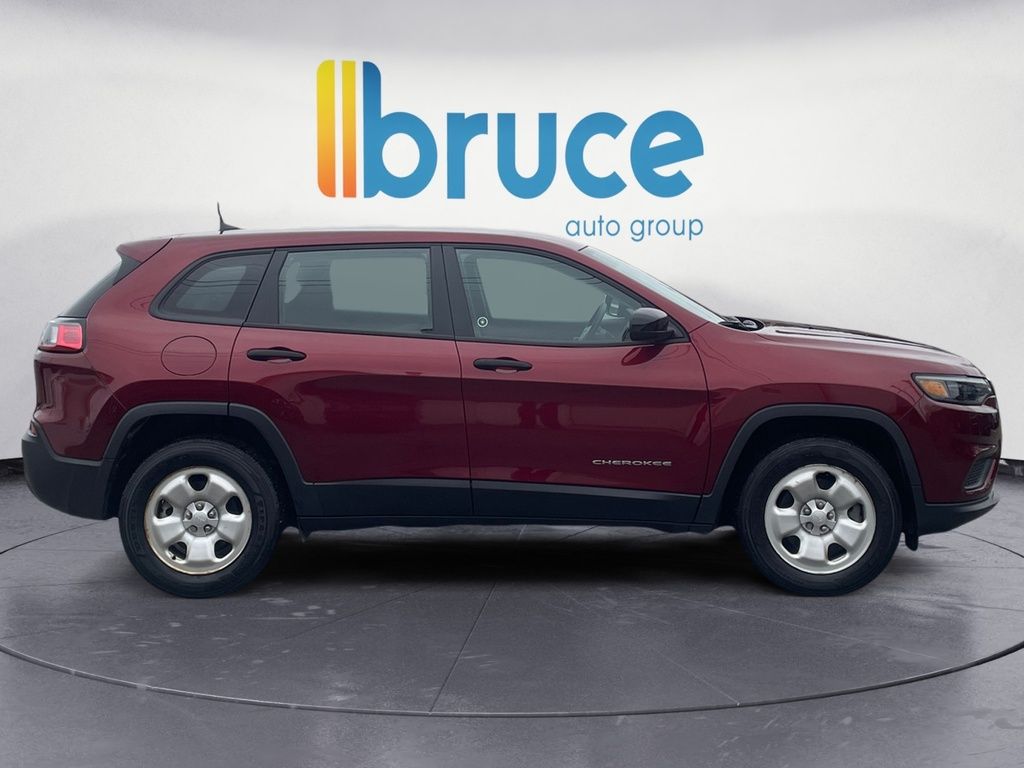 2022 Jeep Cherokee SPORT