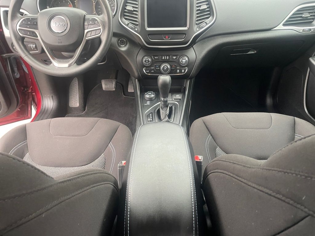 2022 Jeep Cherokee SPORT