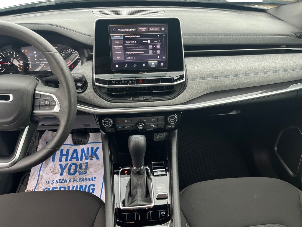 2025 Jeep Compass SPORT