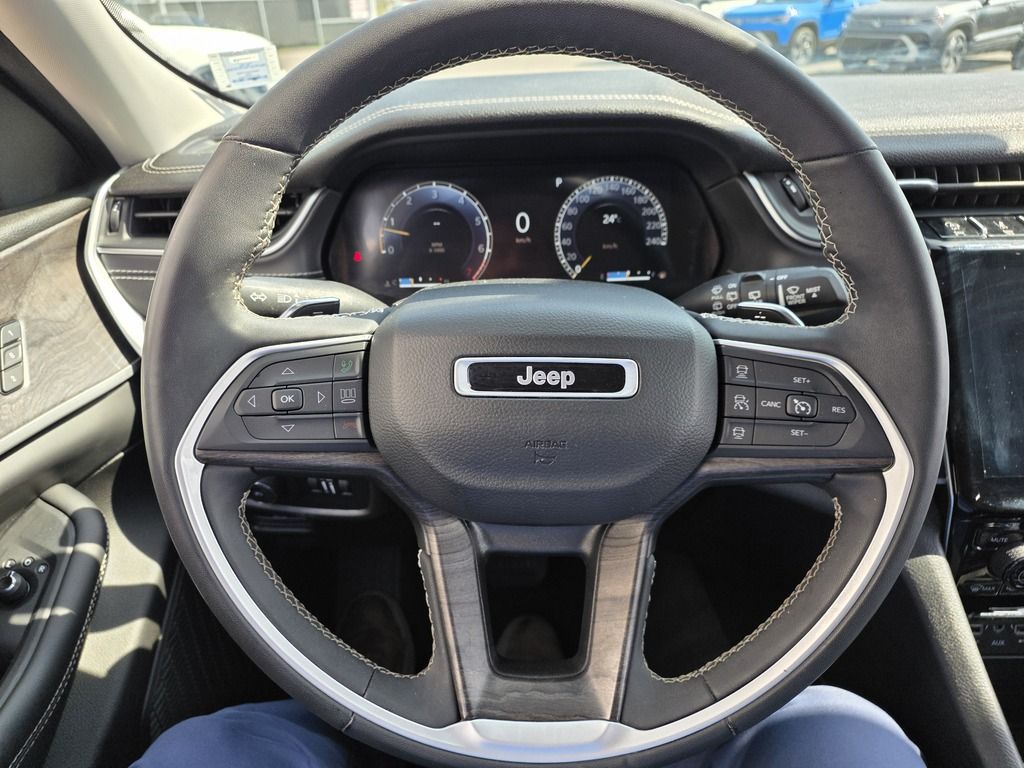 Jeep Grand Cherokee LIMITED 2023