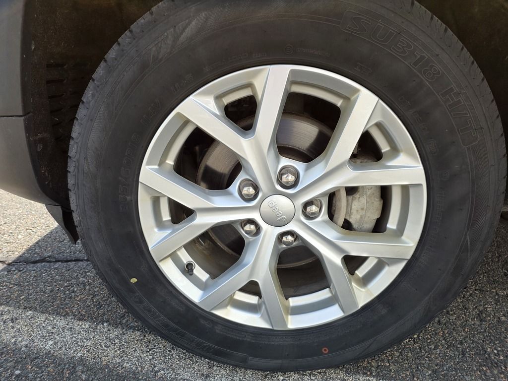 Jeep Grand Cherokee LIMITED 2023