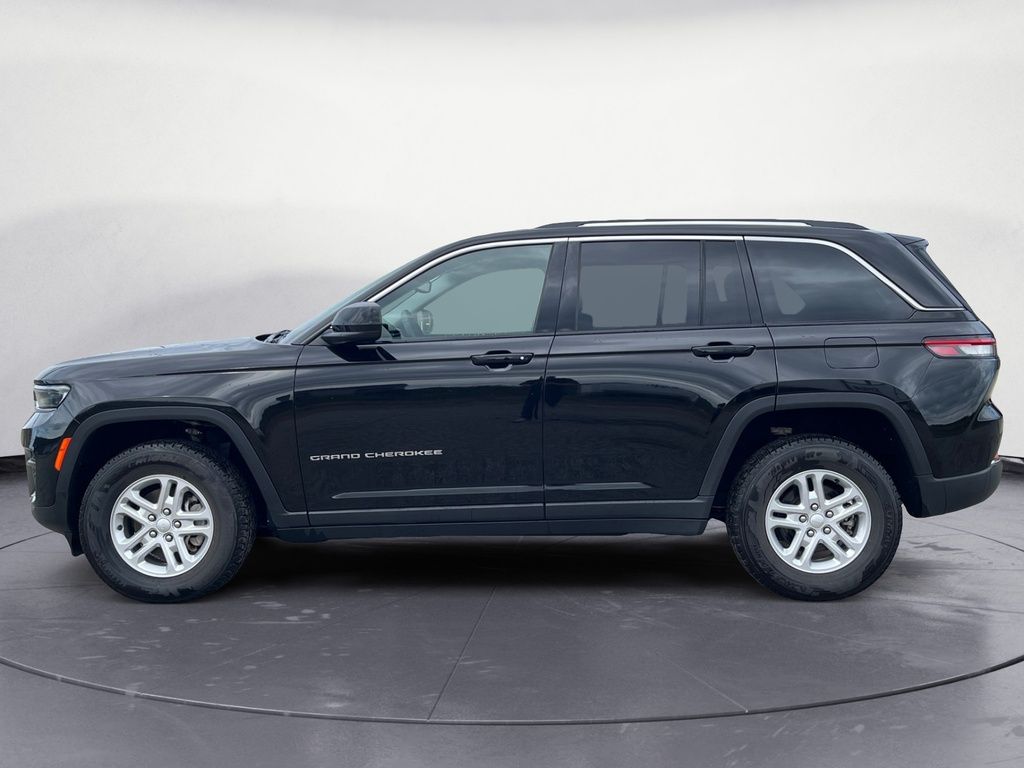 Jeep Grand Cherokee LAREDO 2023