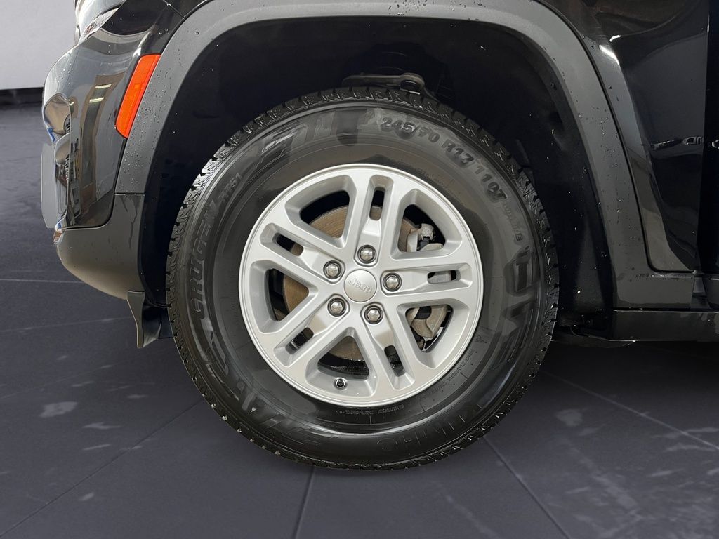 Jeep Grand Cherokee LAREDO 2023