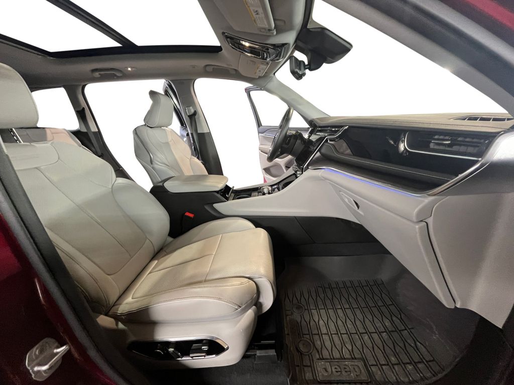 Jeep Grand Cherokee OVERLAND 2023