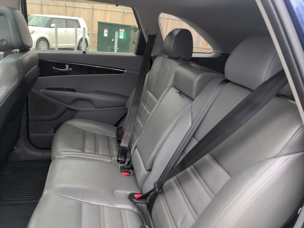 2016 Kia Sorento V6 7 Pass