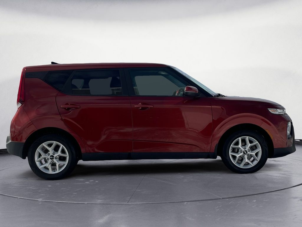 2022 Kia Soul EX