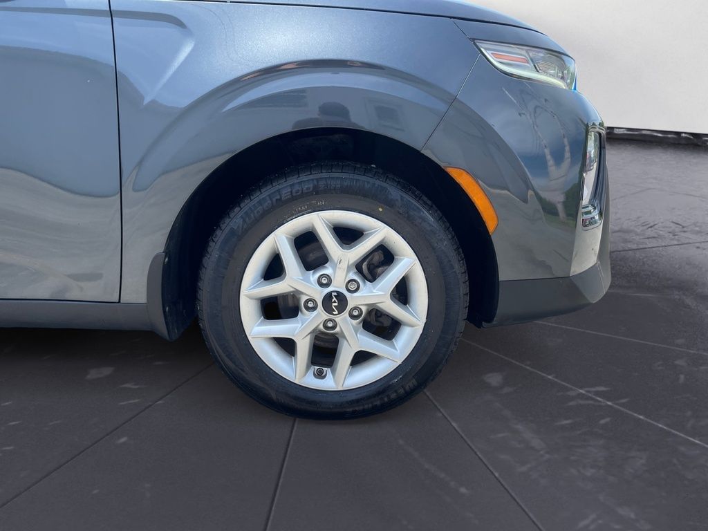 2022 Kia Soul EX