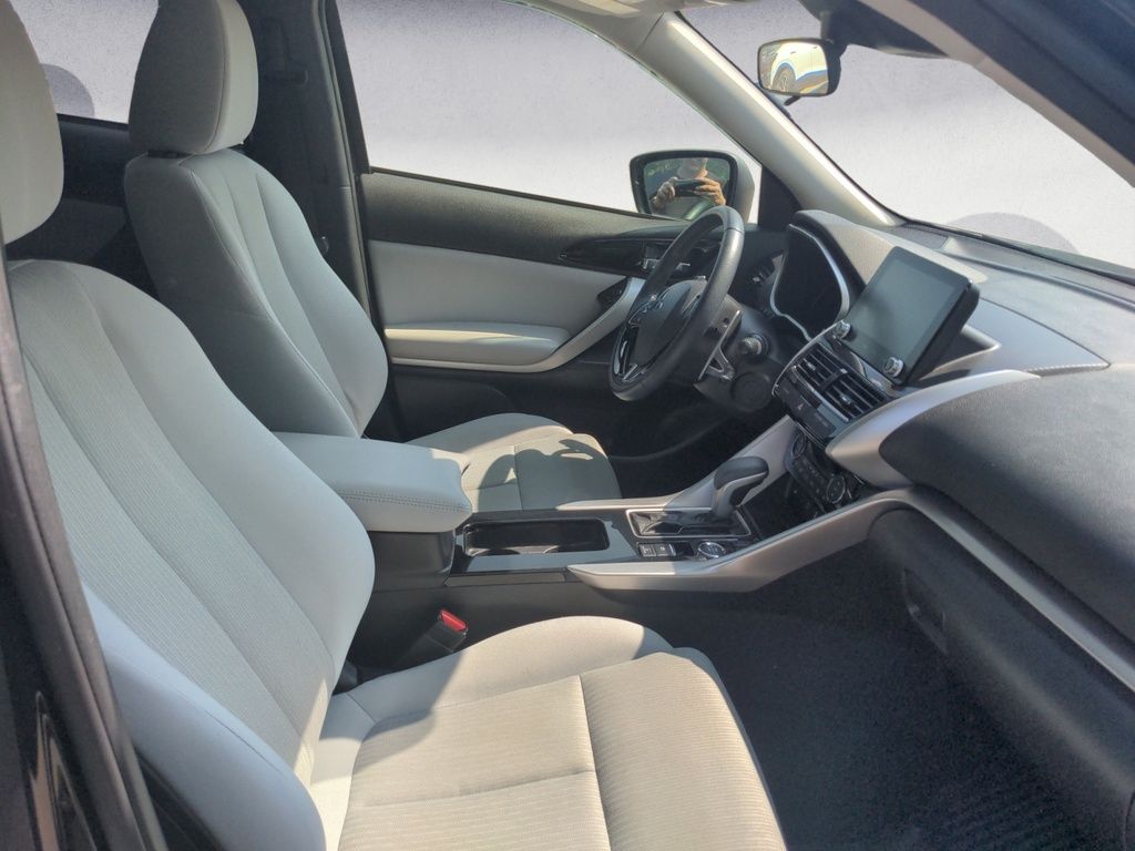 2022 Mitsubishi ECLIPSE CROSS SE